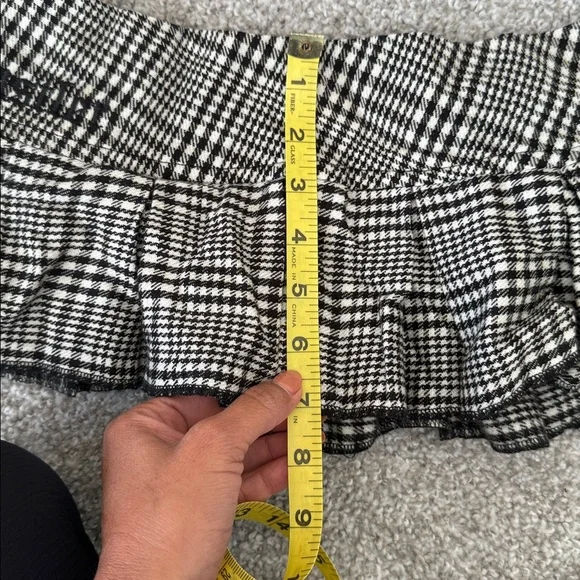 Hustler Hollywood schoolgirl black and white Plaid Skirt - Picture 4 of 7